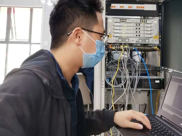 1590959419 巅峰国际官网-钻营健全,你我一路成长